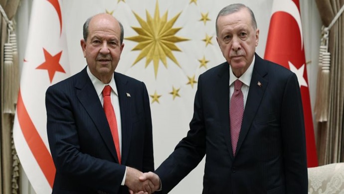 Cumhurbaşkanı Ersin Tatar, Türkiye Cumhuriyeti Cumhurbaşkanı Erdoğan ile telefonda görüştü ve bayramını kutladı